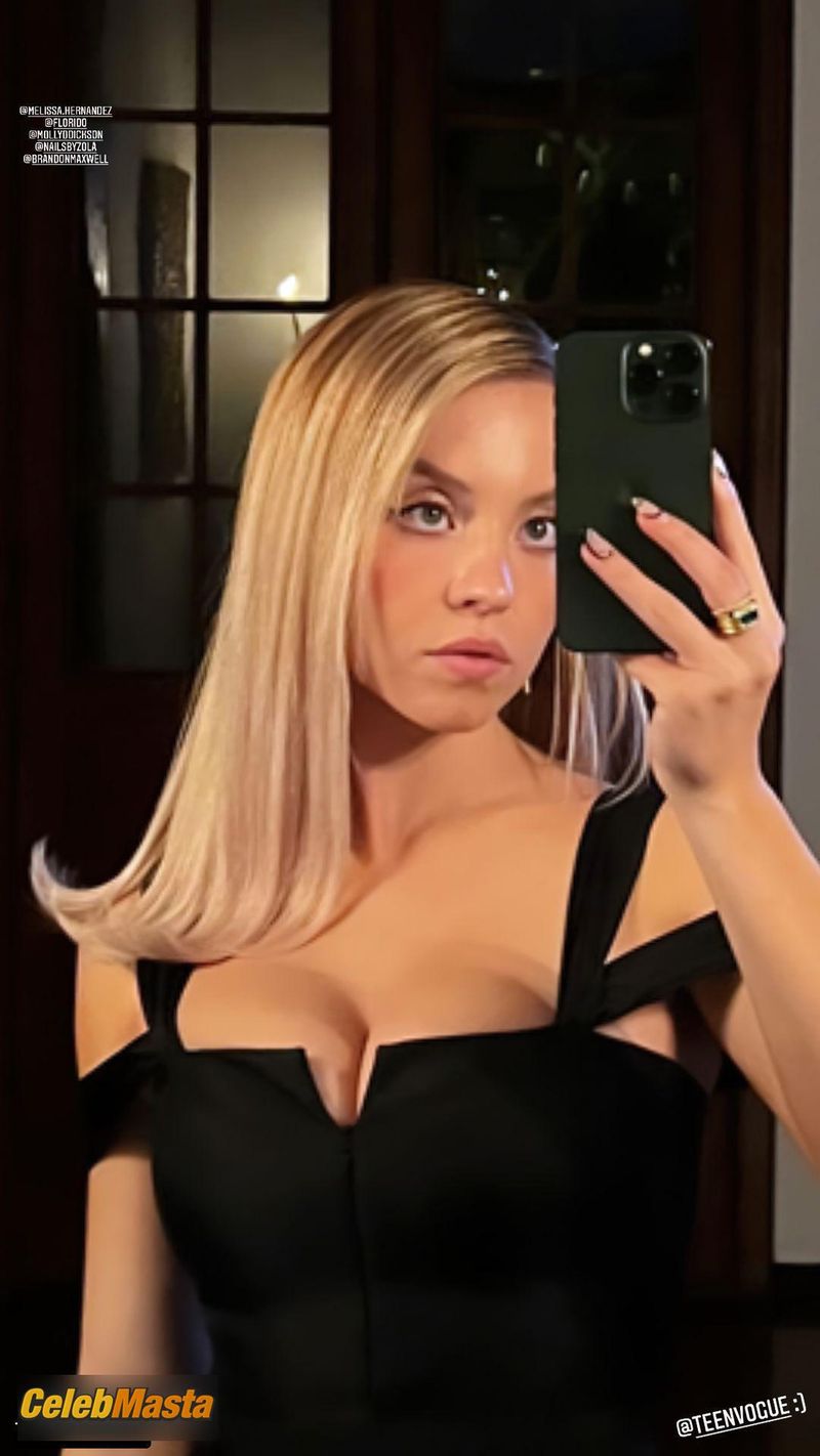 Sydney Sweeney Sexy Social Media Photos Collection photo 2