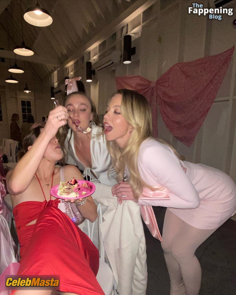 Sydney Sweeney Stuns In Sexy Topless Photos From Social Media And Paparazzi Archives photo 3