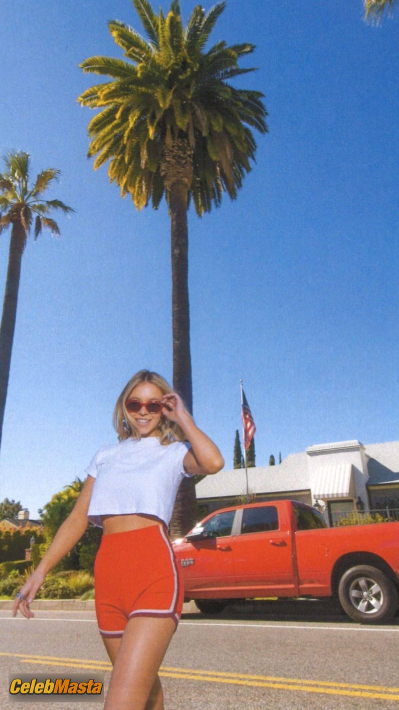 Sydney Sweeney looks hot in sexy outfits while posing for a new photoshoot by Amber Asaly photo 3