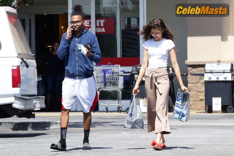 Zendaya Braless shops at Lowe’s and Micheal’s art supplies store in Los Angeles with her brother Photo Gallery photo 1