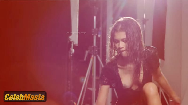Zendaya Sexy Flashes Her Tit in the Behind-the-scene Video for Hunger Magazine Photo Gallery photo 2