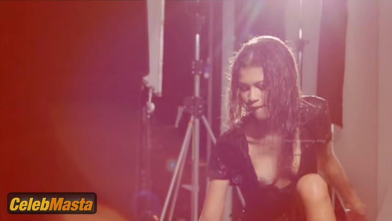 Zendaya Sexy Flashes Her Tit in the Behind-the-scene Video for Hunger Magazine Photo Gallery photo 4