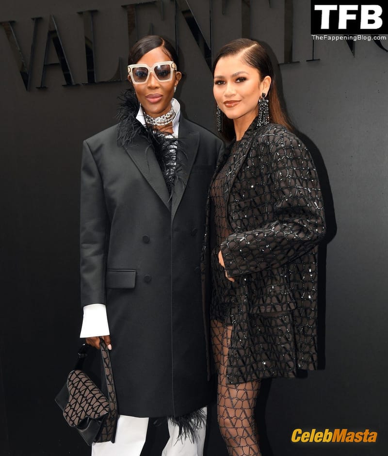 Zendaya Sexy Seen Braless Showing Off Her Stunning Figure At The Valentino Fashion Show In Paris Photo Gallery photo 4