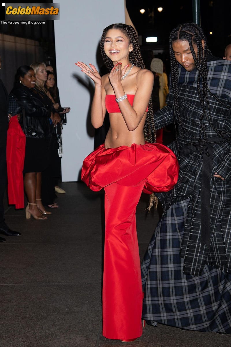 Zendaya Sexy Seen Showing Off Her Gorgeous Body At The CFDA Awards in New York City Photo Gallery photo 3