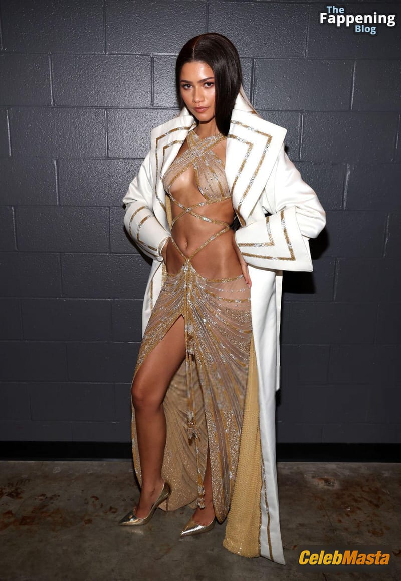 Zendaya Sexy Stuns In Gold At Rock And Roll Hall Of Fame Induction Ceremony In Cleveland Photo Gallery photo 2