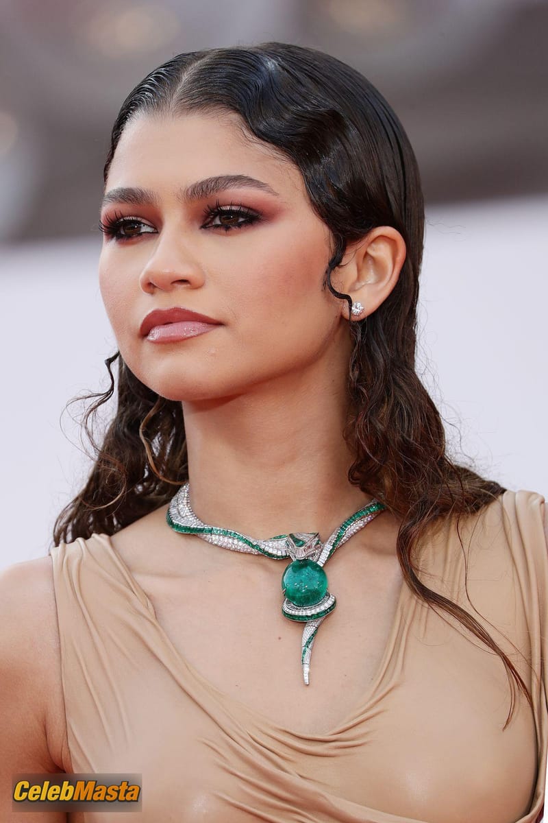 Zendaya Sexy Seen On the Red Carpet in Venice Italy Photo Gallery photo 3