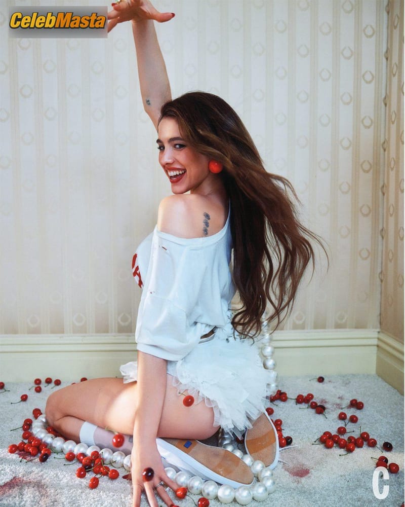 Margaret Qualley For Comospolitan Photo Gallery photo 4