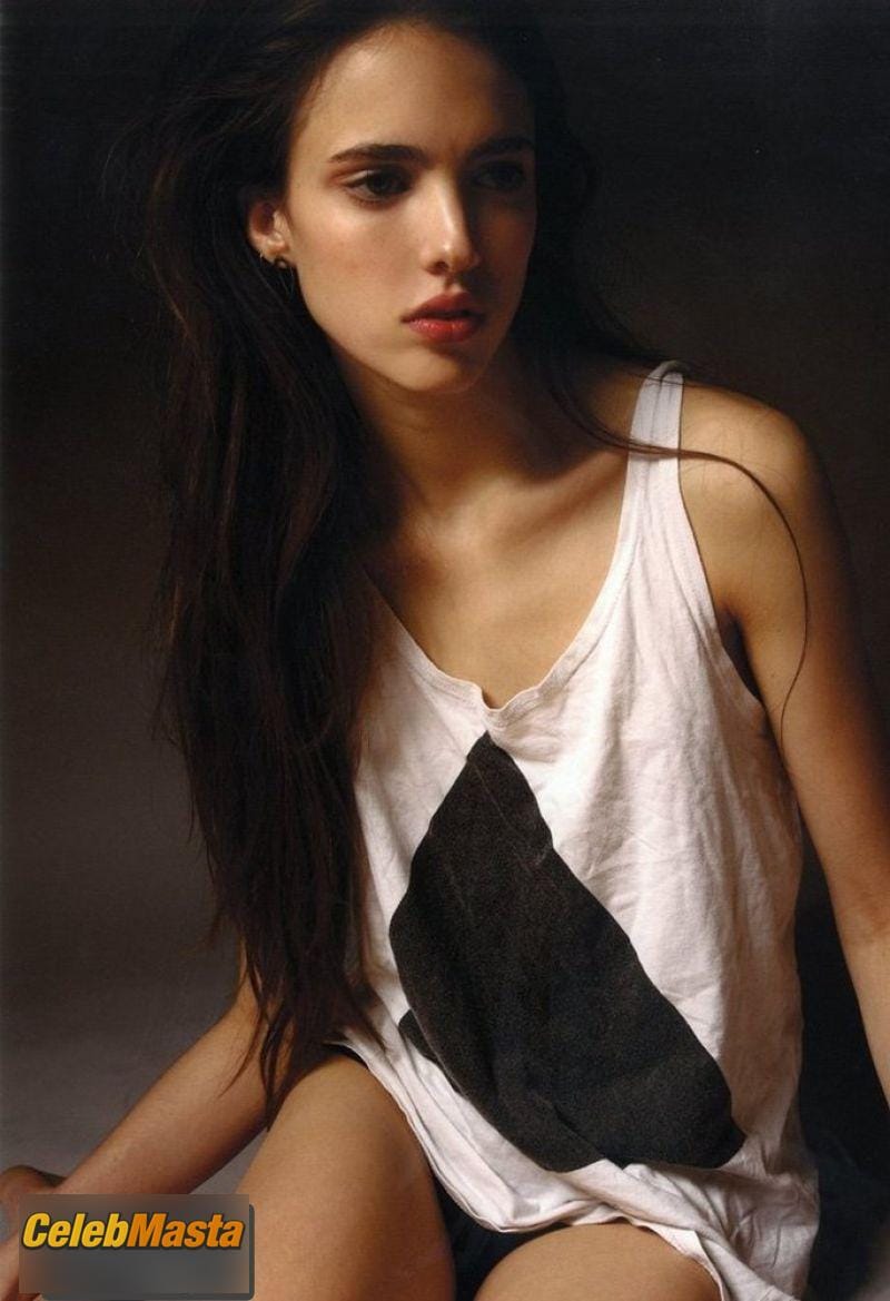 Margaret Qualley Stuns In Collection photo 2