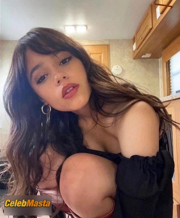 Jenna Ortega Sexy Photos Collection 2 photo 4