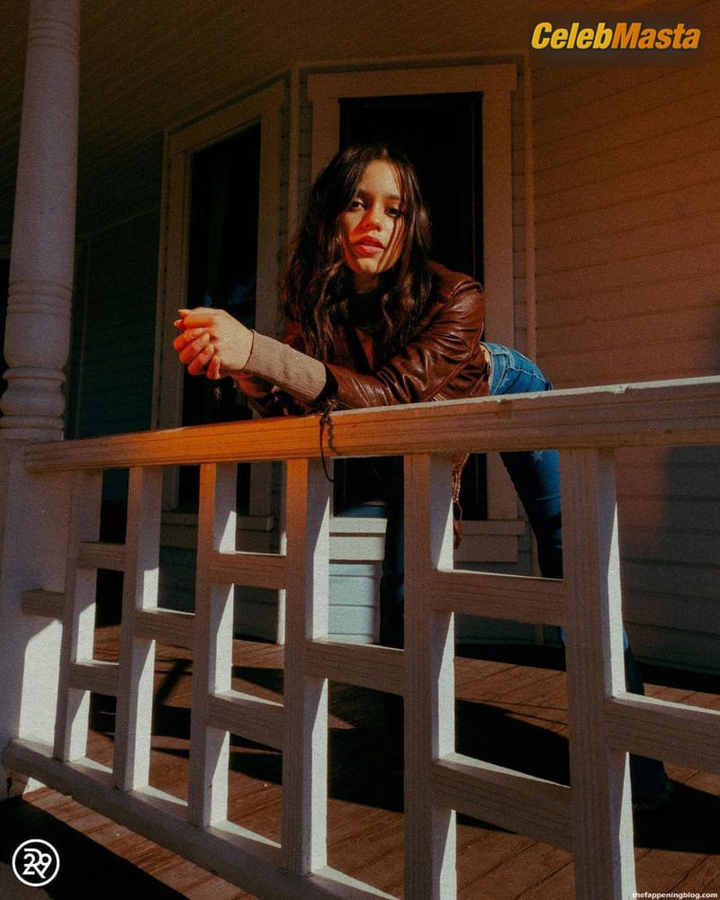 Jenna Ortega Sexy Photos Collection photo 3