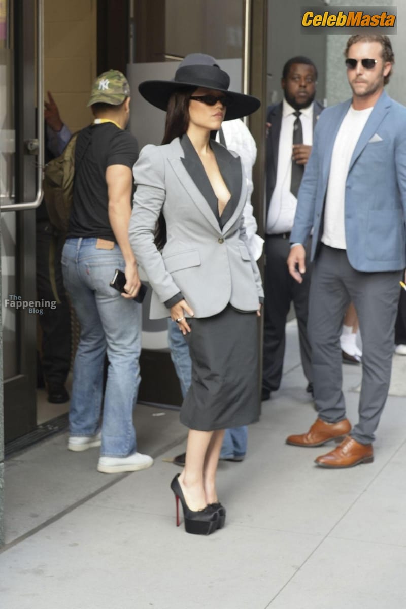 Jenna Ortega Sexy Seen Wearing A Sassy Outfit In NYC Photo Gallery photo 4