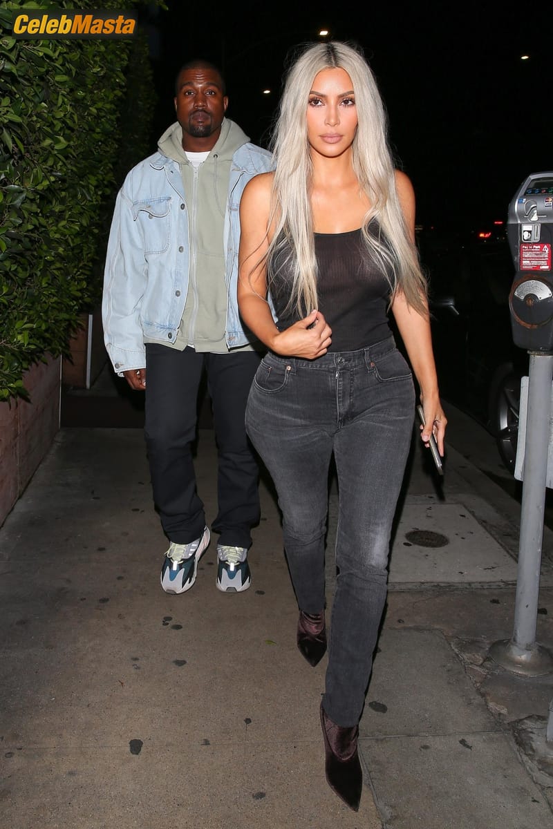 Kim Kardashian Black Top Without Bra in Santa Monica Photo Gallery photo 2
