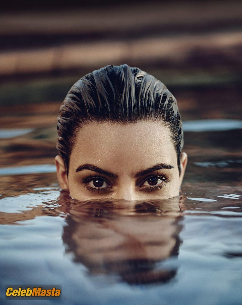 Kim Kardashian Presents Her New Wet Shoot for US Elle Photo Gallery photo 1
