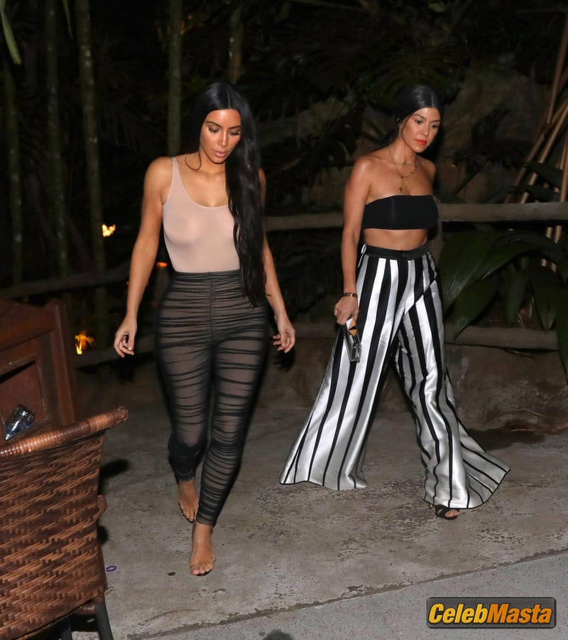 Kim Kardashian Braless in Costa Rica Photo Gallery photo 1