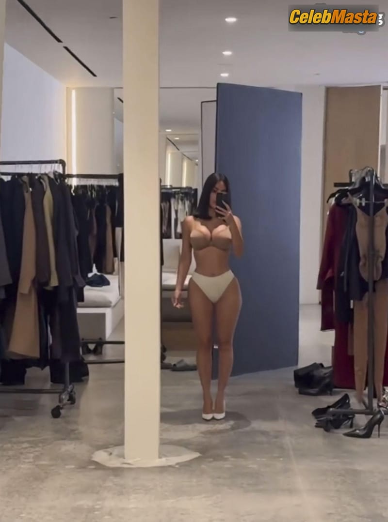 Kim Kardashian Hot And Sexy Photos Collection photo 4