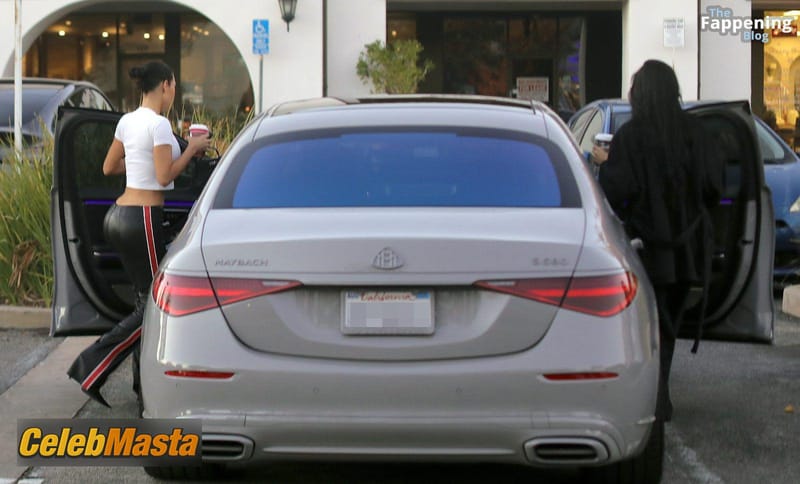 Kim Kardashian Flaunts Her Sexy Body In Calabasas Photo Gallery photo 4