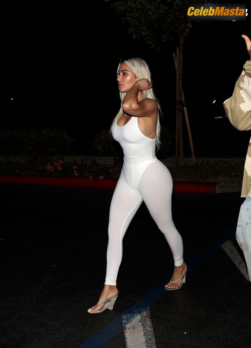Kim Kardashian Flaunts Her Sexy Curves In Weho Photo Gallery photo 2