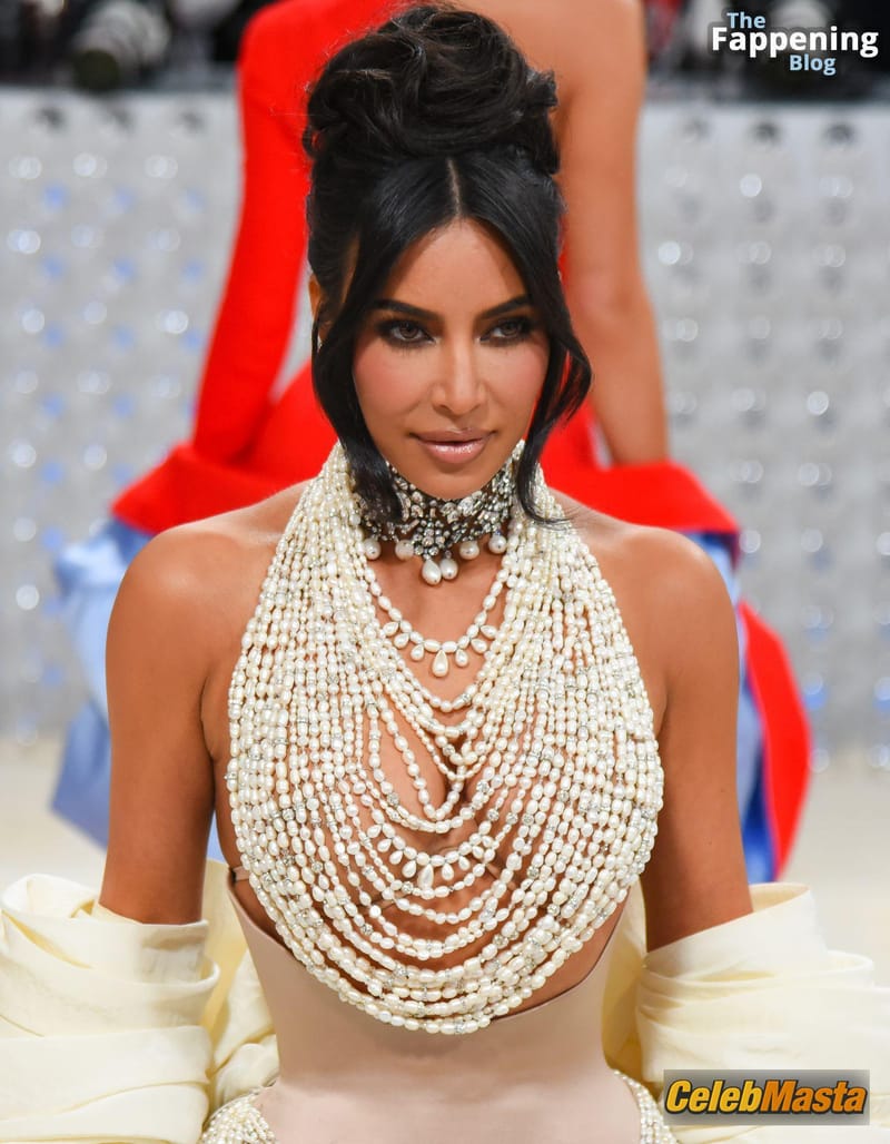 Kim Kardashian Flaunts Her Sexy Assets At The Met Gala In Nyc Photo Gallery photo 3