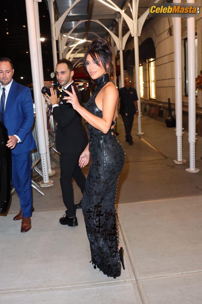 Kim Kardashian Flaunts Her Sexy Assets At 2023 Cfda Awards Photo Gallery photo 2