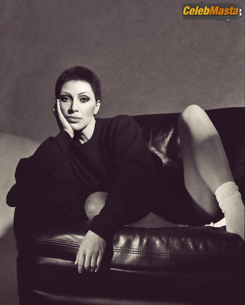 Kim Kardashian Sexy Cr Fashion Book Issue Photo Gallery photo 4