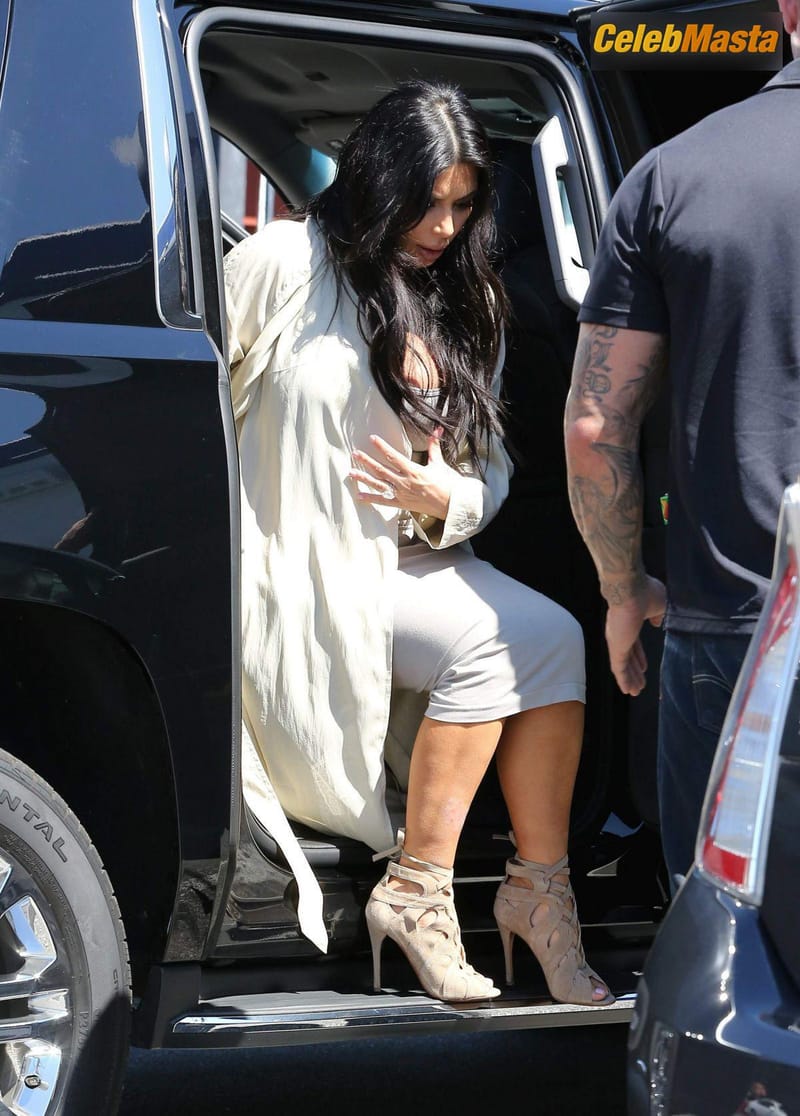 Kim Kardashian West Photo Collection photo 2