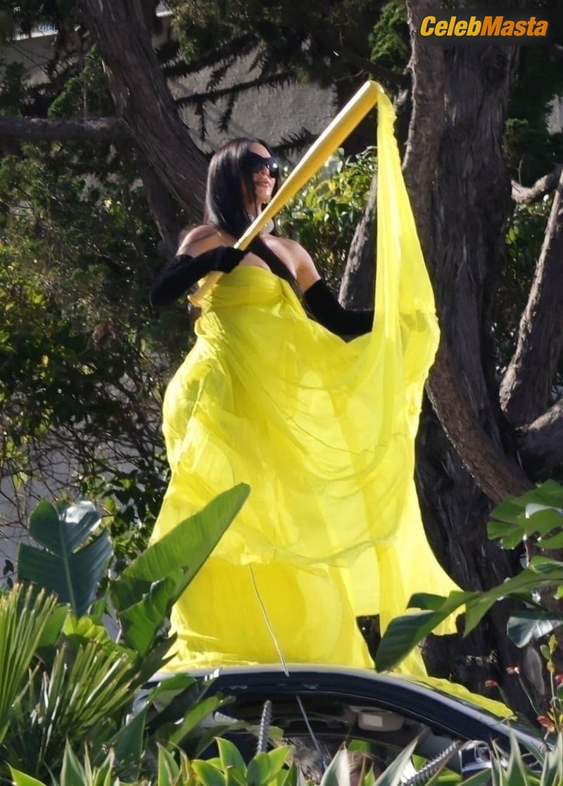 Kim Kardashian Sexy And Sensual Channels Beyonces Lemonade While Filming A Scene In Los Angeles Photo Gallery photo 1