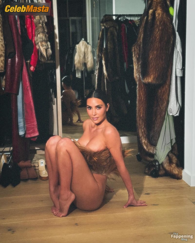 Kim Kardashian Sexy And Slutty Poses Without An Underwear And Shows Off Her Big Cleavage Photo Gallery photo 3