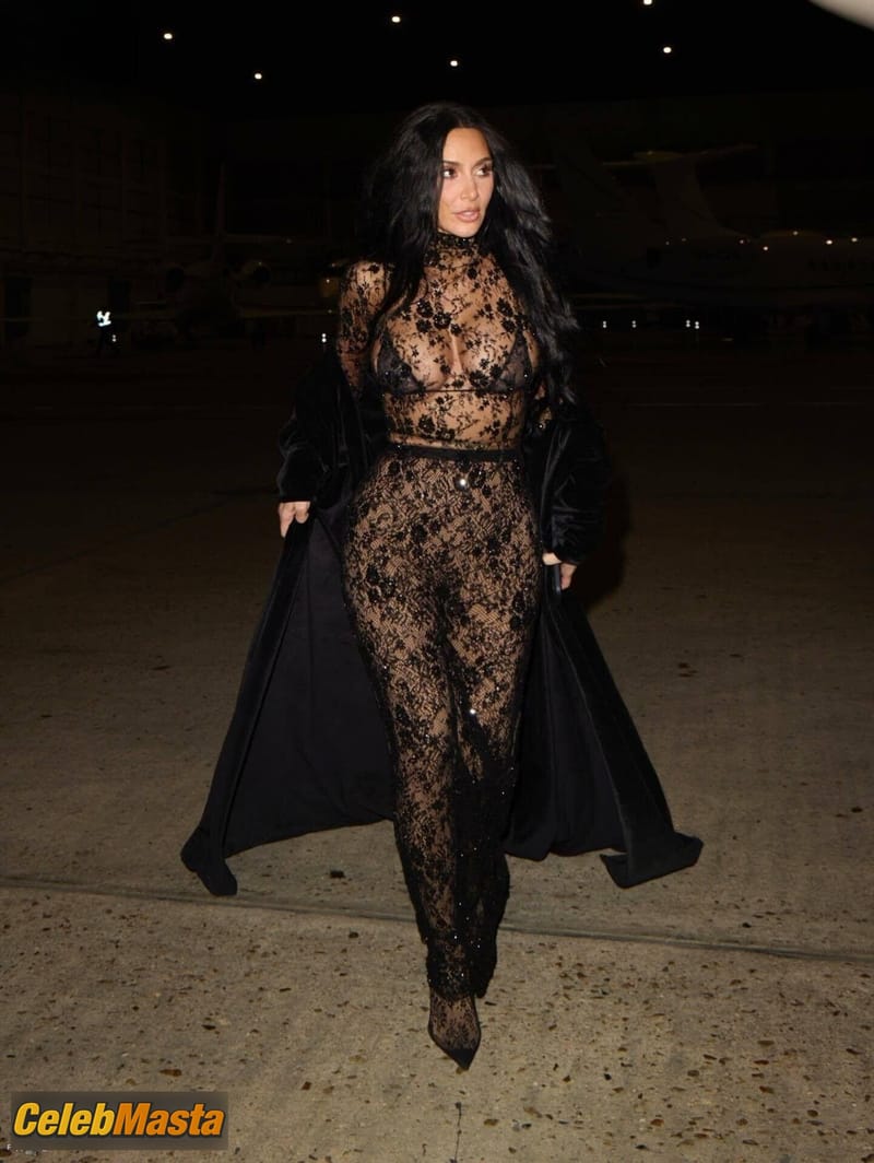 Kim Kardashian Sexy And Sizzling Photos Collection photo 2