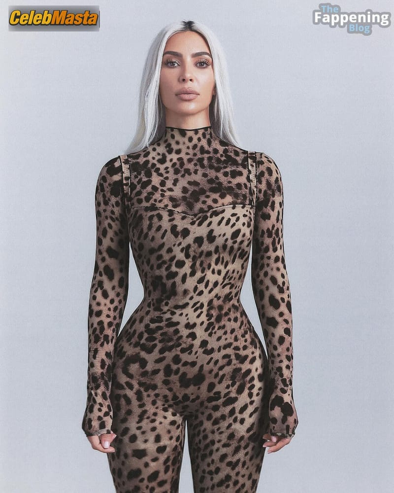 Kim Kardashian Sexy And Busty Photos Collection photo 4