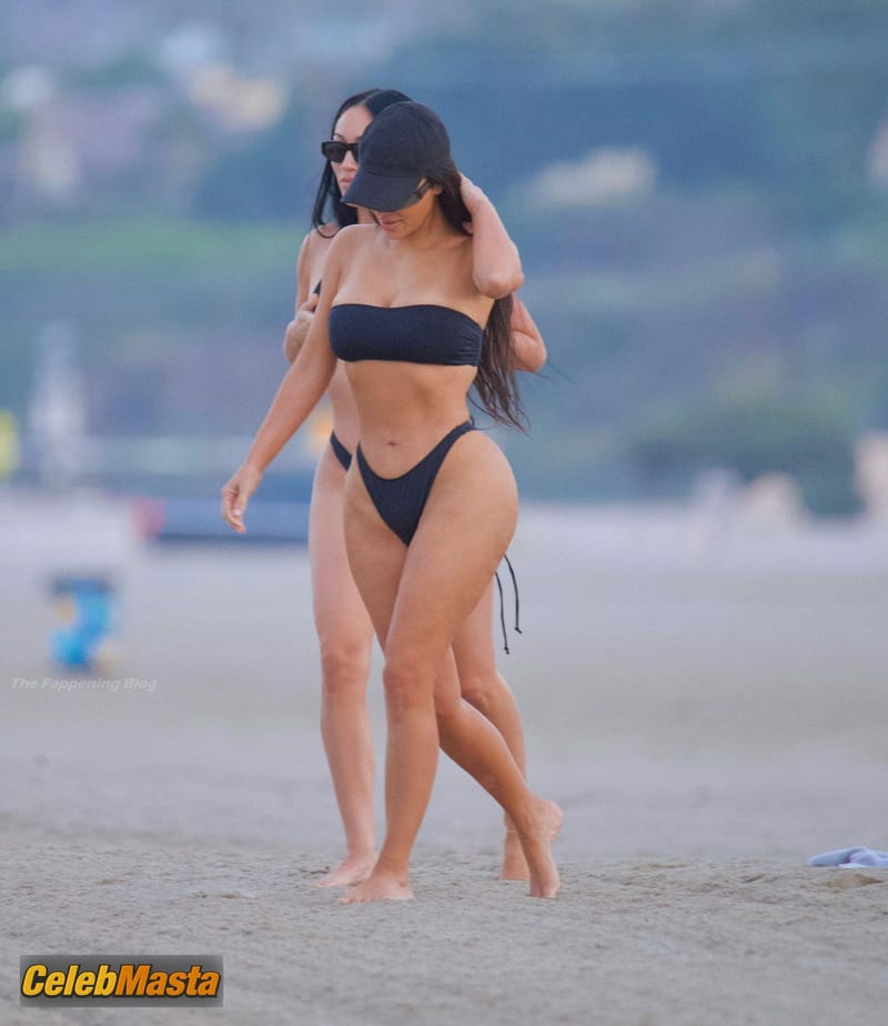 Kim Kardashian Sexy Seen Flaunting Her Curves On the Beach In Malibu Photo Gallery photo 2