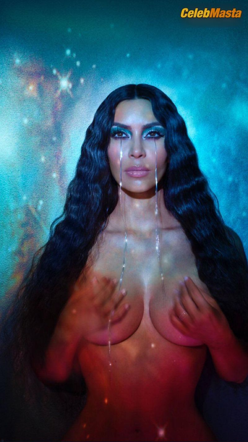 Kim Kardashian Sexy Photoshoot with Hunks photo 3