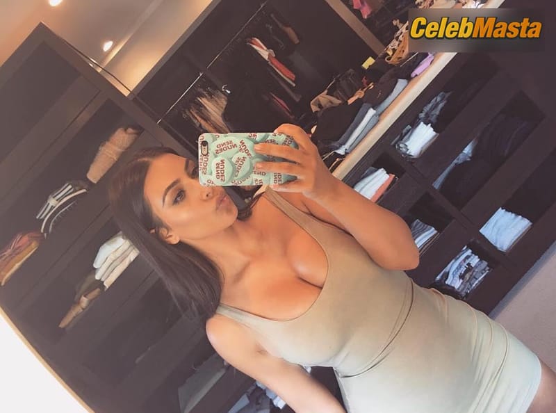 Kim Kardashian Sexy June 16 Selfies Photo Gallery photo 3