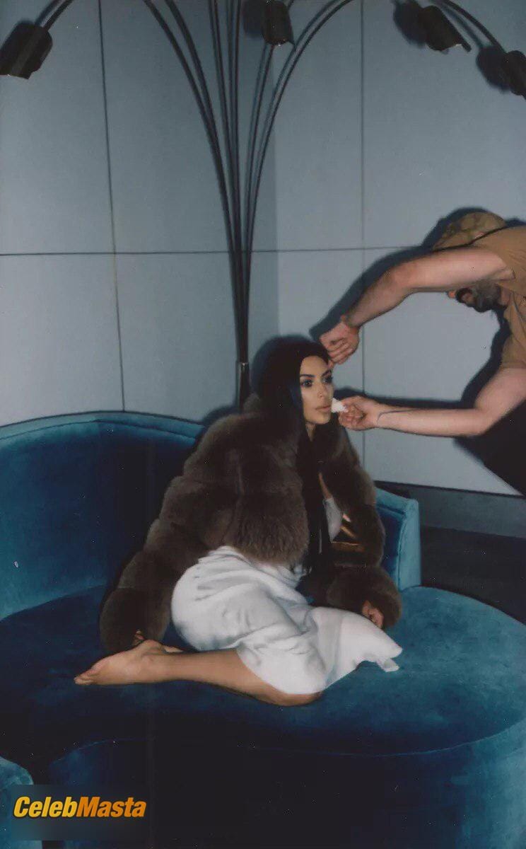 Kim Kardashian Sexy From A Photoshoot for Vogue Mexico photo 2