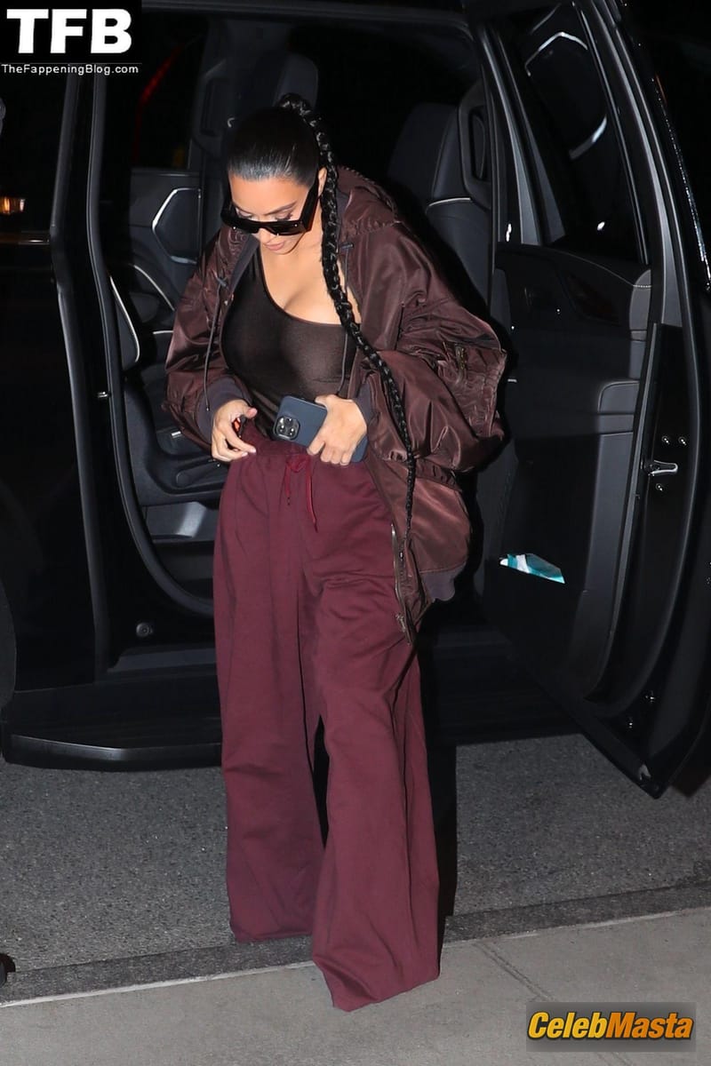 Kim Kardashian Sexy Seen Braless Flaunting Her Boobs After A Shoot at Chelsea Piers Sports Complex in NYC Photo Gallery photo 4