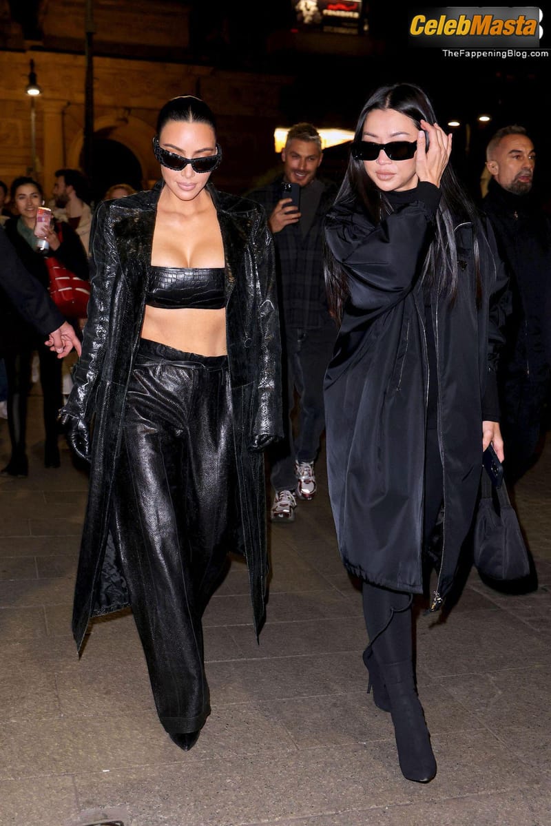 Kim Kardashian Sexy Seen Flaunting Her Hot Tits in Milan Photo Gallery photo 3