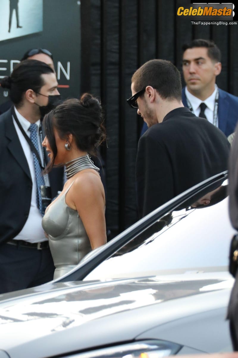 Kim Kardashian Sexy Seen Showing Off Her Hot Butt In A Tight Dress At The Hulu Kardashian Event in Hollywood Photo Gallery photo 3
