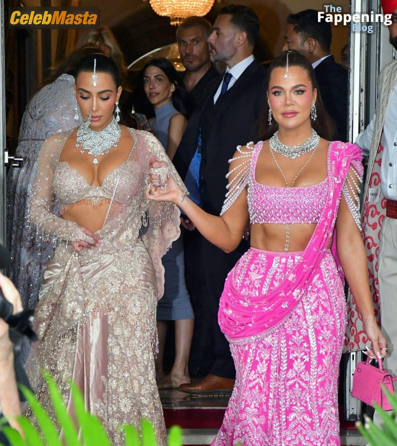 Kim Kardashian Sexy With Khloe Kardashian Flaunts Her Hot Cleavage At Anant Ambani’s Lavish Wedding In Mumbai Photo Gallery photo 2
