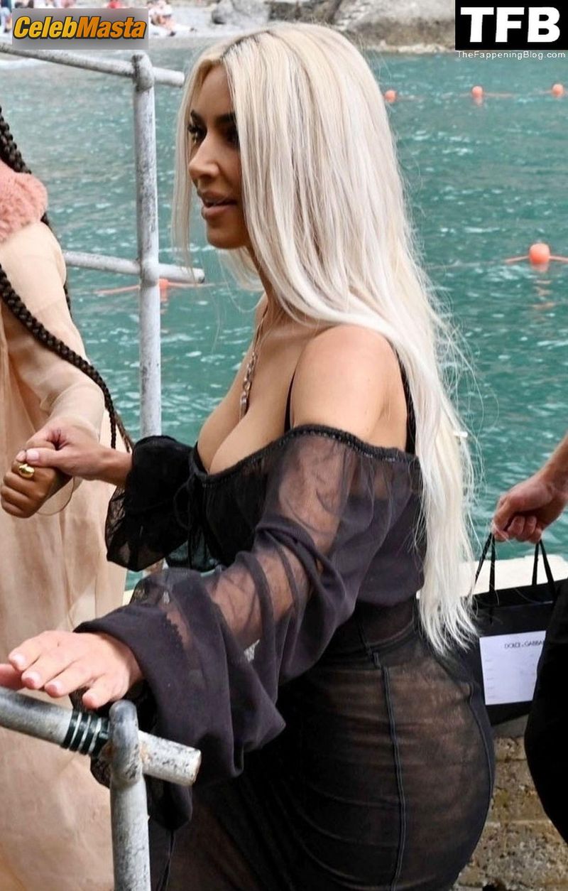 Kim Kardashian Sexy Seen Showcasing Her Hot Cleavage Wearing A Black Outfit In Portofino Photo Gallery photo 2