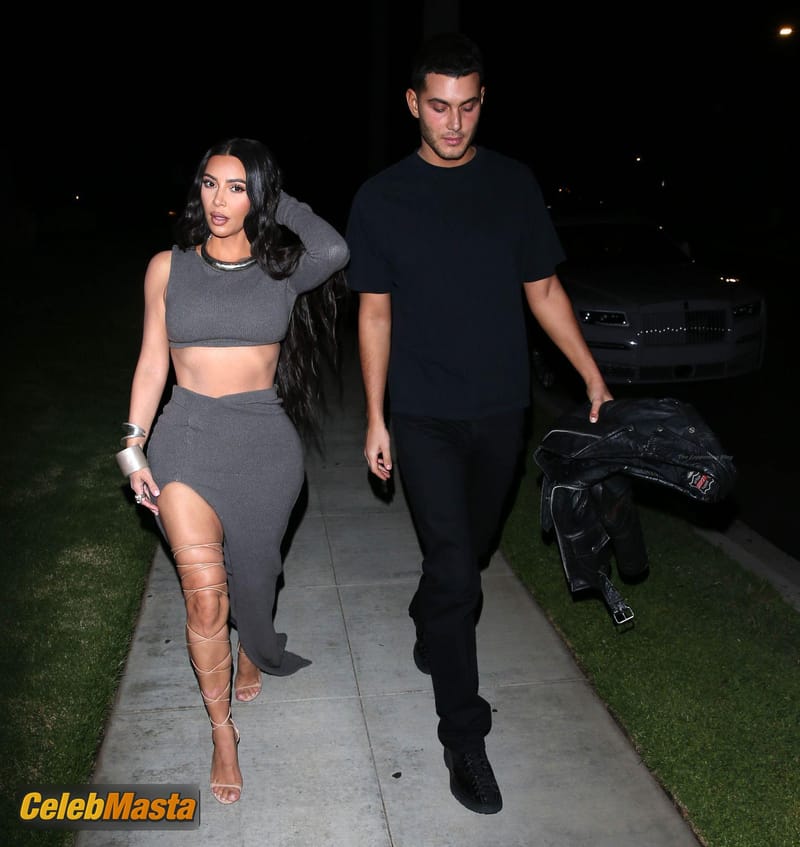 Kim Kardashian Sexy Seen in A Skintight Outfit In Beverly Hills Photo Gallery photo 3