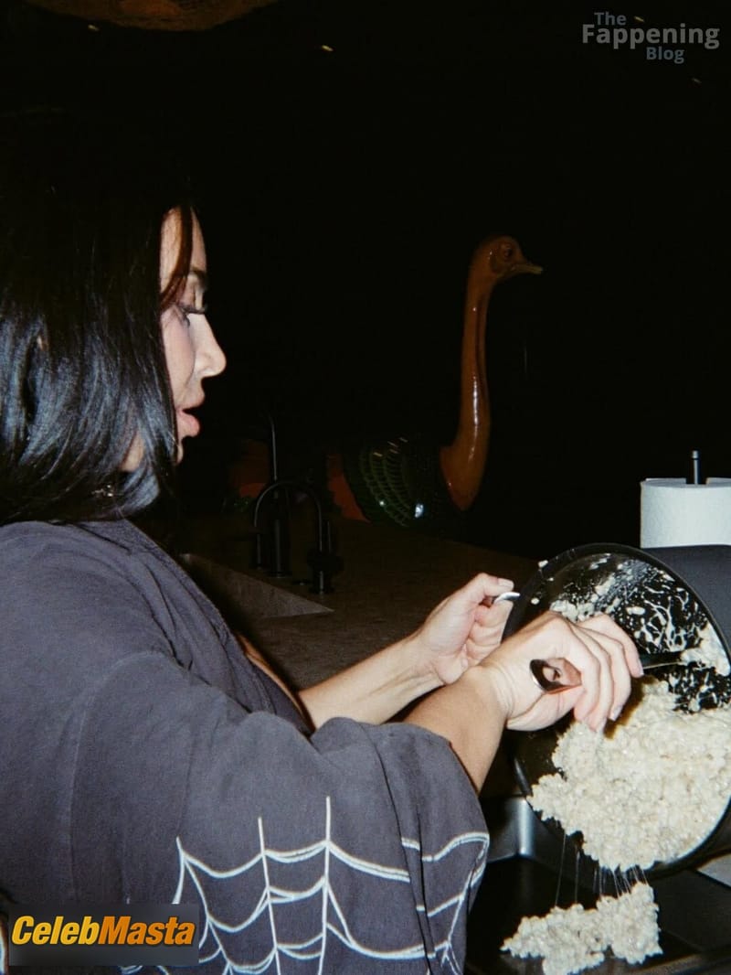 Kim Kardashian Sexy Shows Off Her Huge Boobs At Coachella In Indio Photo Gallery photo 2