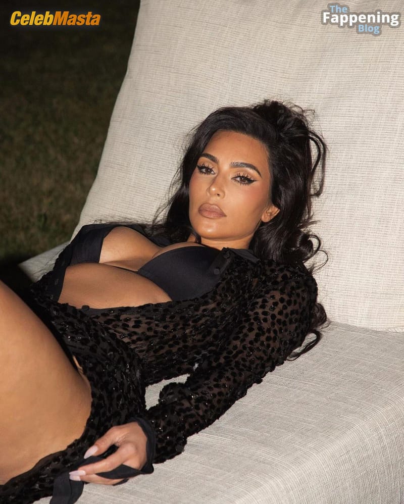 Kim Kardashian Stuns In Sexy Bikini Photoshoot At Miami Beach Event photo 4