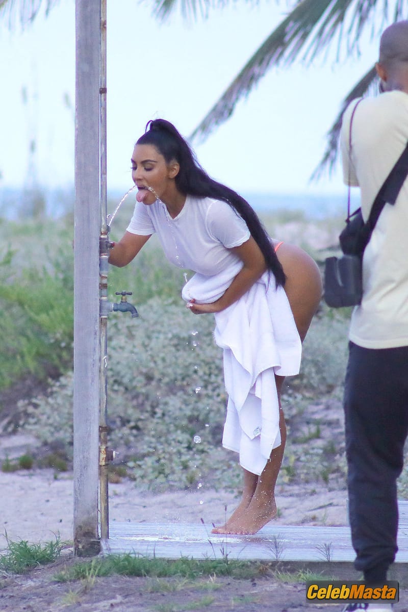 Kim Kardashian Sexy wearing a thong bikini after stepping out in Miami Photo Gallery photo 1