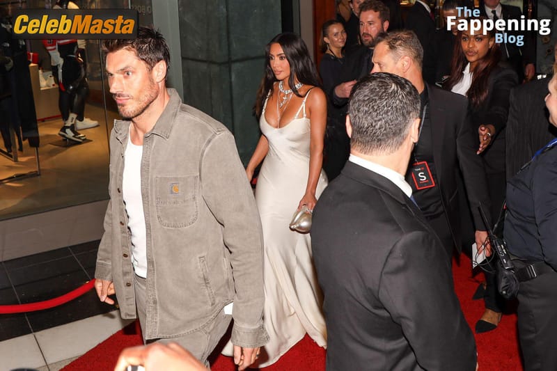 Kim Kardashian Sizzles In Sexy Look At 2023 Time100 Gala In NYC Photo Gallery photo 4