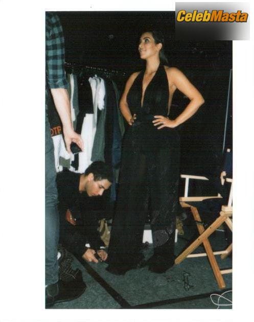 Kim Kardashian Topless in the Dressing Room Photo Gallery photo 2