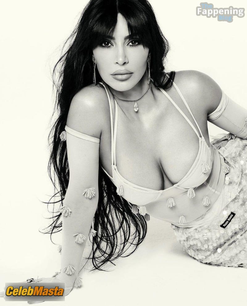 Kim Kardashian Sexy Vogue Italia July 2023 Issue Photo Gallery photo 2