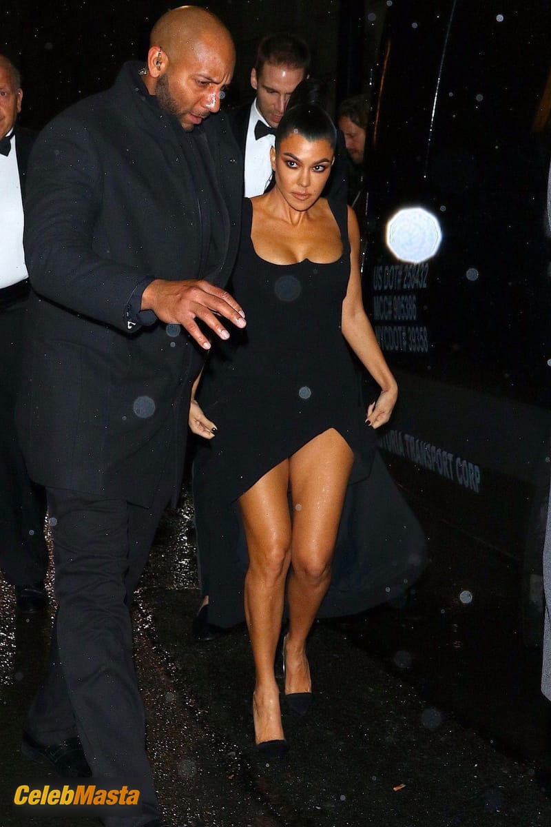 Kim Kardashian leaves the Mercer Hotel and heads to the amfAR gala (06.02.2019) Photo Gallery photo 3