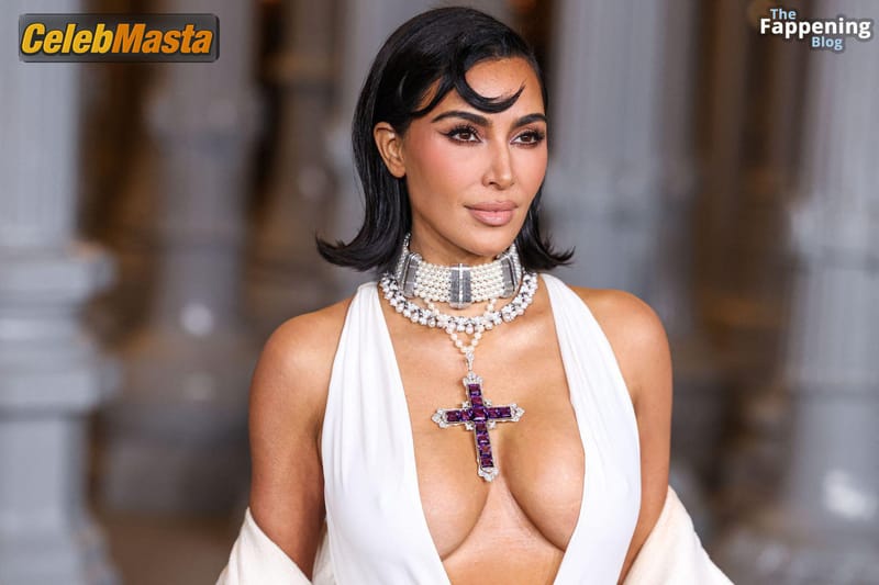 Kim Kardashian Sexy Shows Off Her Busty Cleavage And Figure At LACMA Art And Film Gala In Los Angeles Photo Gallery photo 3