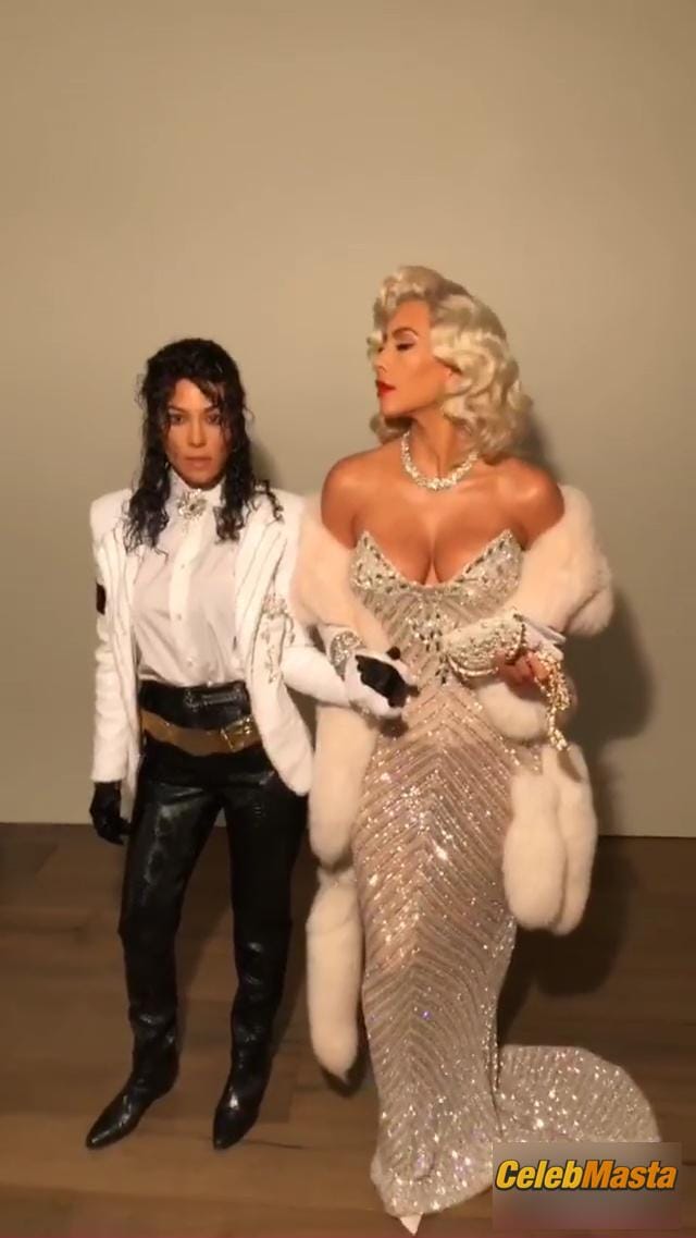 Kim Kardashian Sexy at a Halloween party in Bel-Air, Los Angeles Photo Gallery photo 2