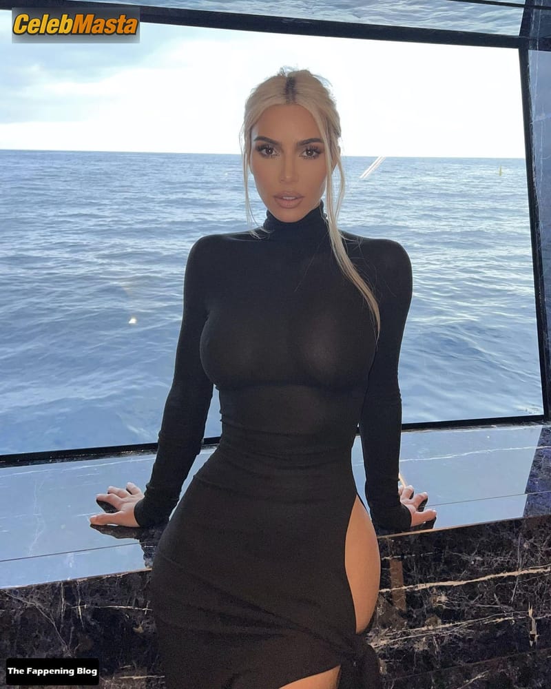 Kim Kardashian Sexy Shows Off Her Hot Tits And Curves In A New Social Media Shoot Photo Gallery photo 3