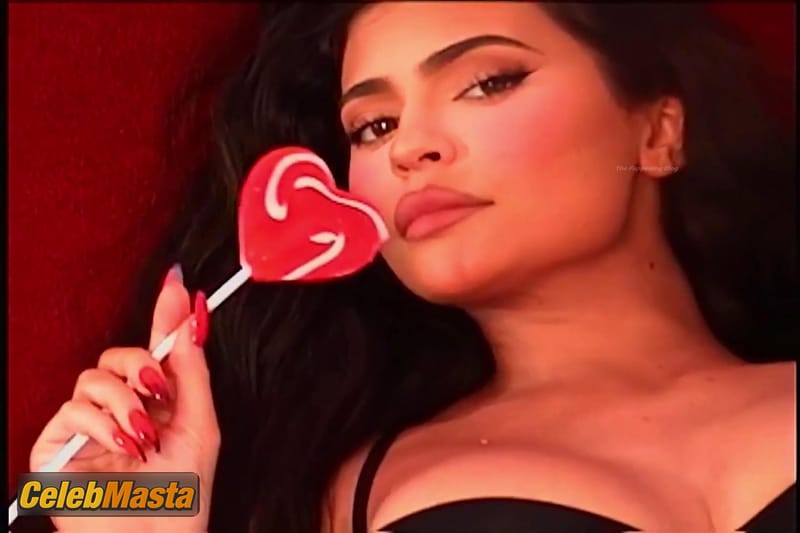 Kim Kardashian, Kylie Jenner And Kendall Sexy Posing In SKIMS Valentine’s Day Promo Collection photo 2